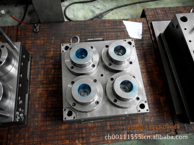 精密模具制造專家 垃圾桶、漆桶及抽水馬桶蓋模具的專業解決方案